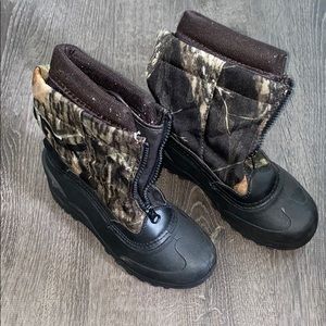 Winter Boots Sz. 4
